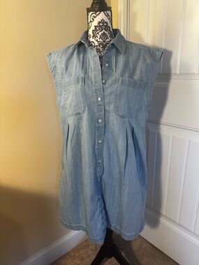 Banana Republic Sleeveless Light Wash Denim Button-Up Dress